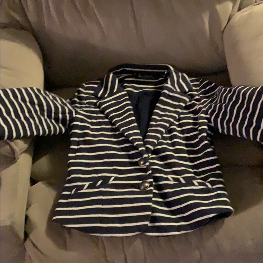 Express soft blazer navy&white w shoulder pads.